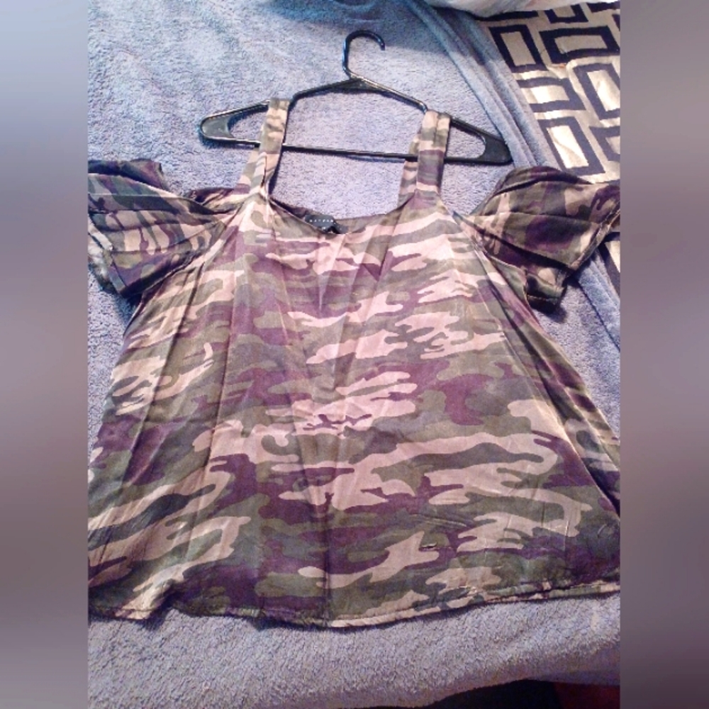 Camouflage silk top